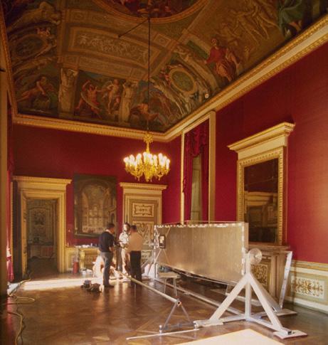 The special table in the Royal Palace for scientific testing