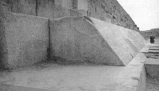 Casing Stones at base