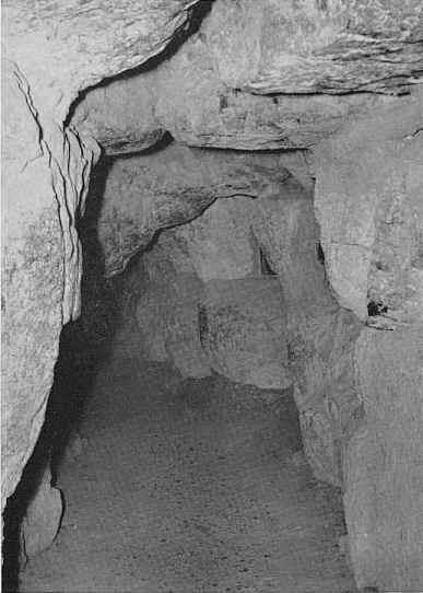 Inside Al Mamoun's passage